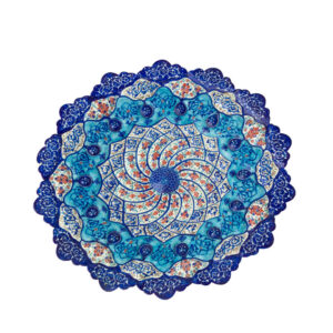 Assiette décorative en cuivre Minakari persan – Peinte à la main avec des motifs floraux bleus complexes