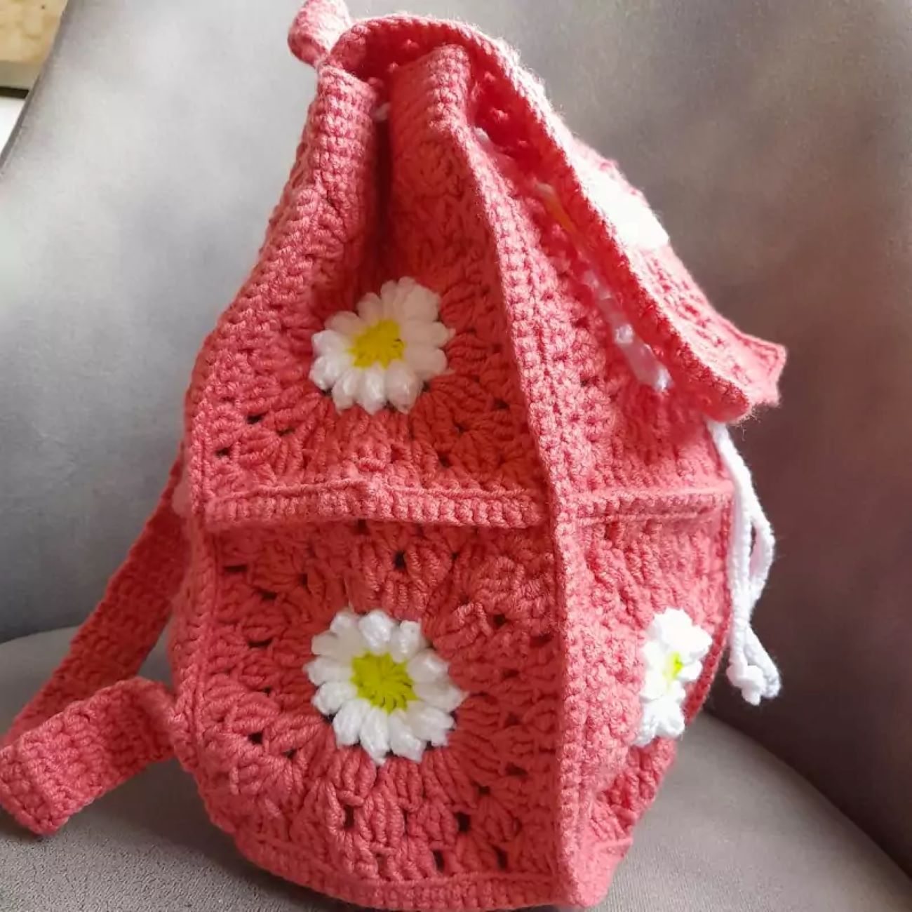 Sac au Crochet Fait Main Motif Floral pour Enfants en Rose – Élégant et Mignon