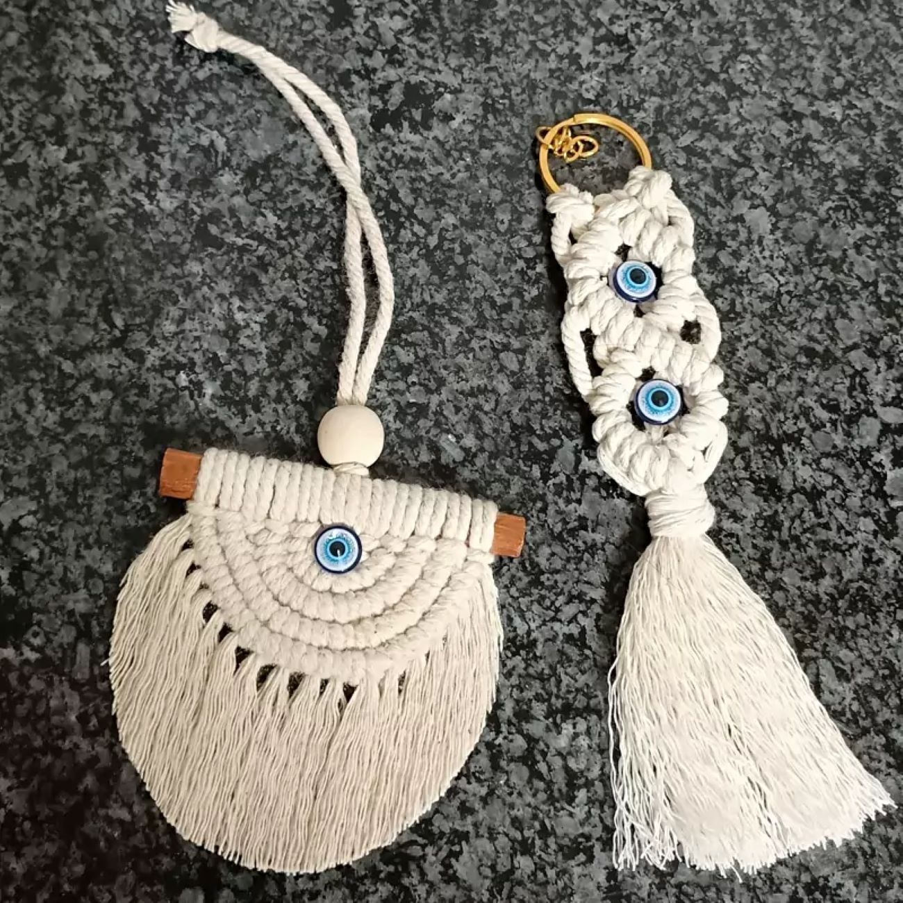 Ensemble Porte-clés et Décoration de Rétroviseur Macramé avec Motif Œil Protecteur