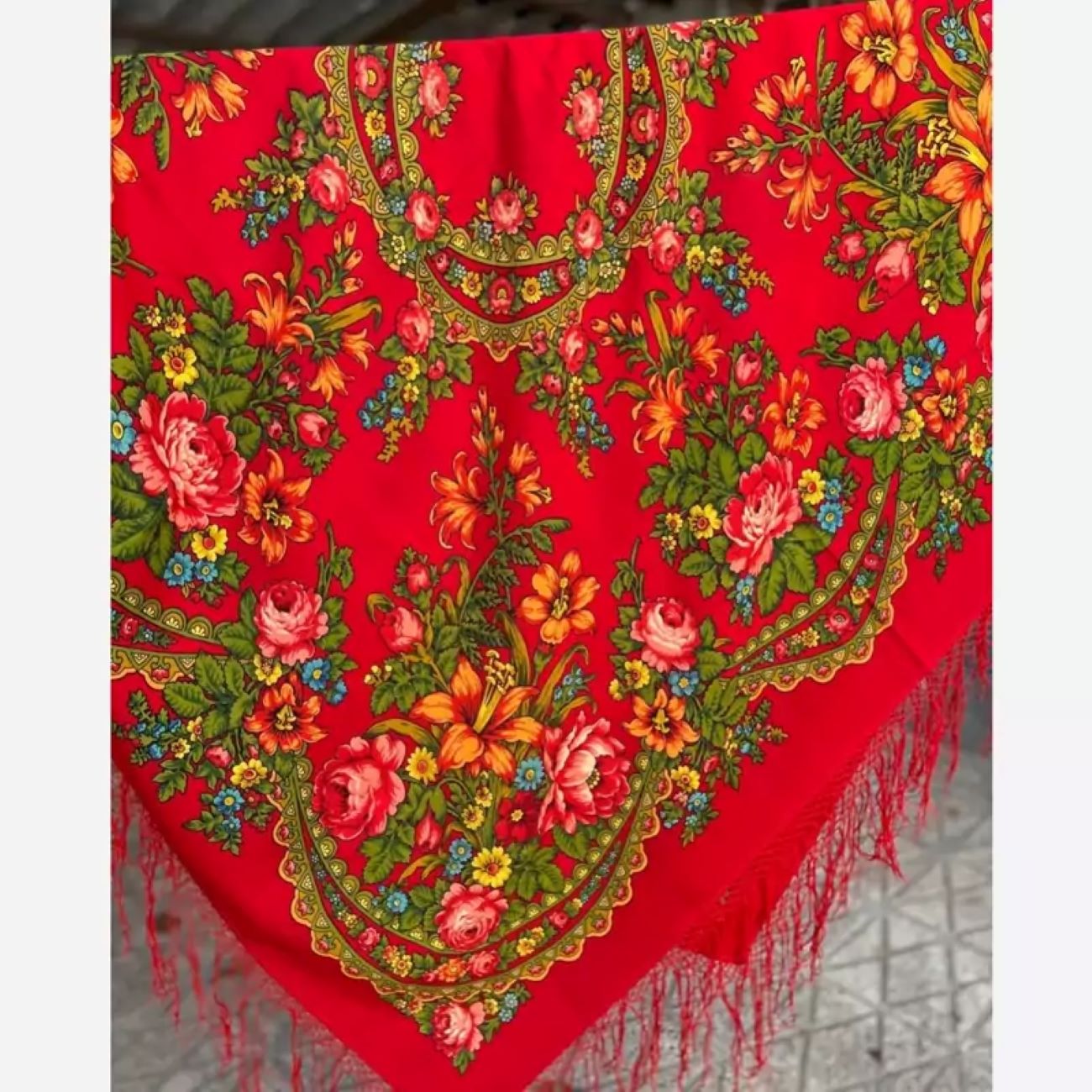 Écharpe Turkmène Bleu Clair Artisanale d’une Élégance Sereine – Une Touche de Tradition et de Tranquillité