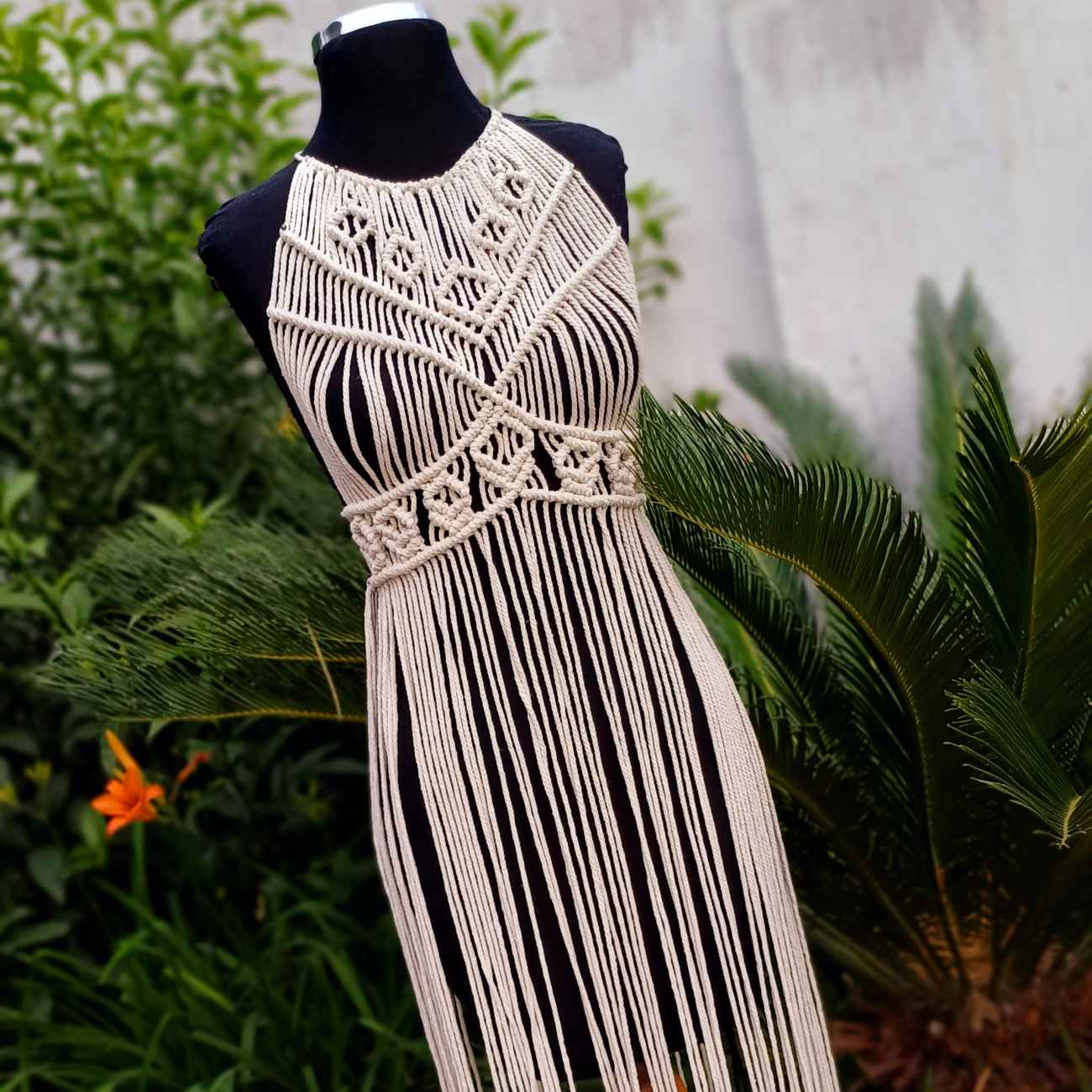 Robe en macramé – Allure parfaite entre confort et élégance, tissée à la main et idéale pour l’été