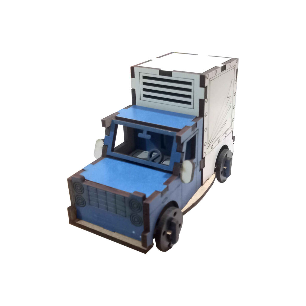 Maquette à monter : Camion frigorifique Nissan Junior 1956 en bois – Parfait pour la déco