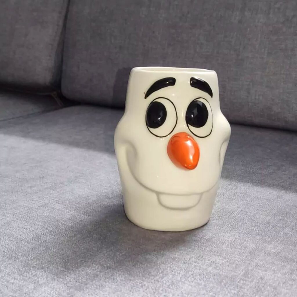 Mug figuratif en céramique fantaisie Olaf Parfait pour les moments hivernaux chaleureux