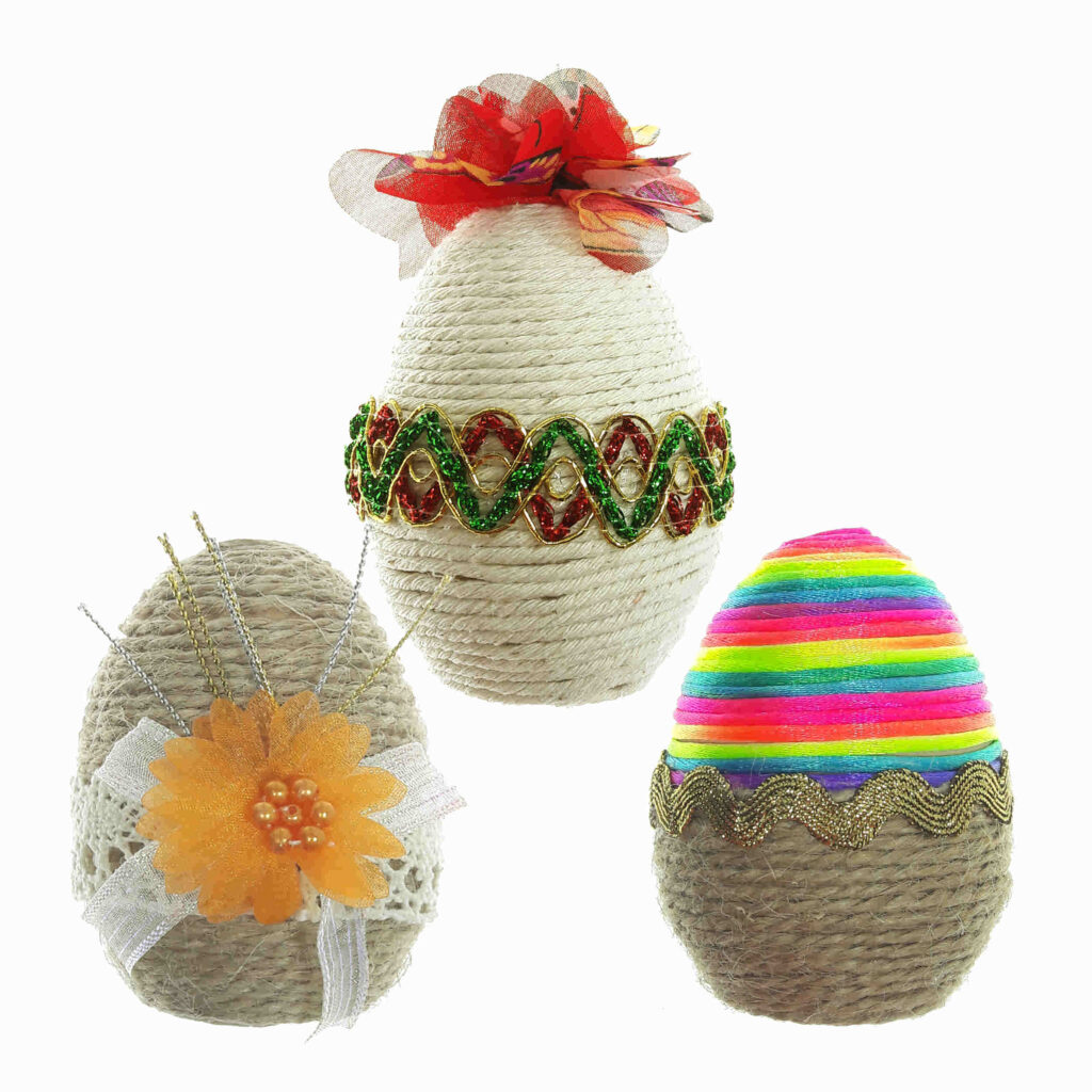 Œufs décoratifs peints pour Nowruz avec motif de fleurs (lot de 3)
