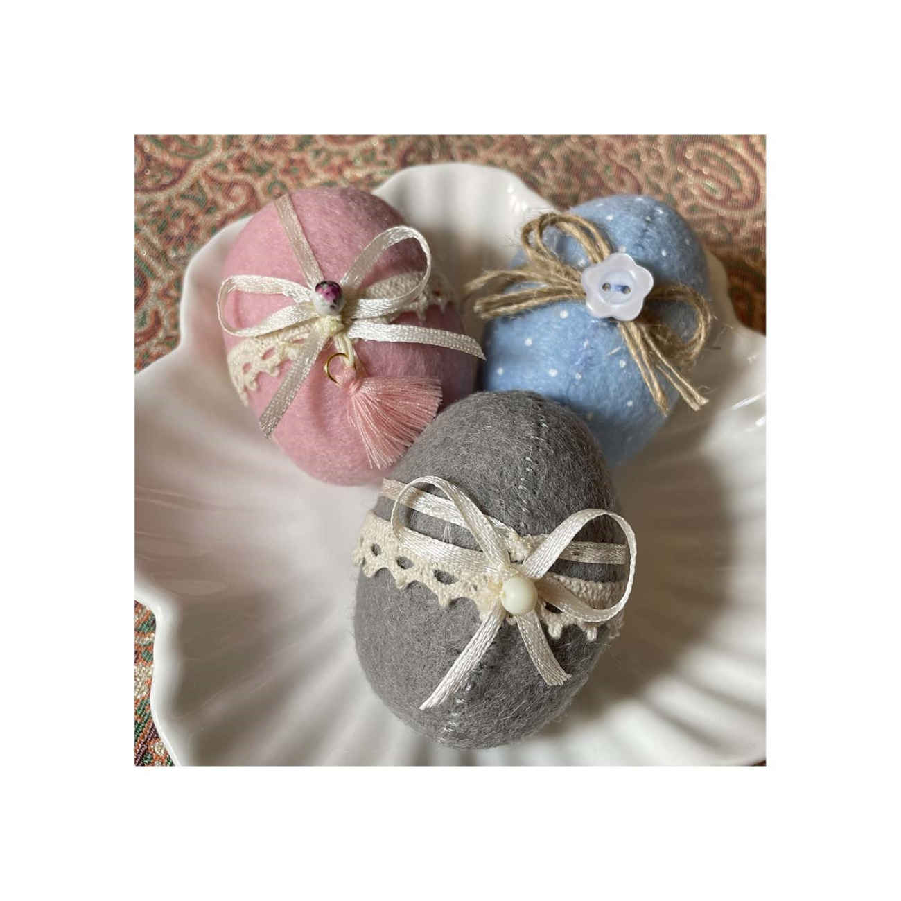 Œufs en céramique peints pour Nowruz, décorés avec ruban (lot de 3)