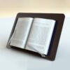 Support à livres en bois premium – Support élégant et réglable pour une lecture et écriture confortables