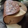 Sac à l’Épaule en Cuir Véritable – Corps en Bois de Noyer avec Design Élégant