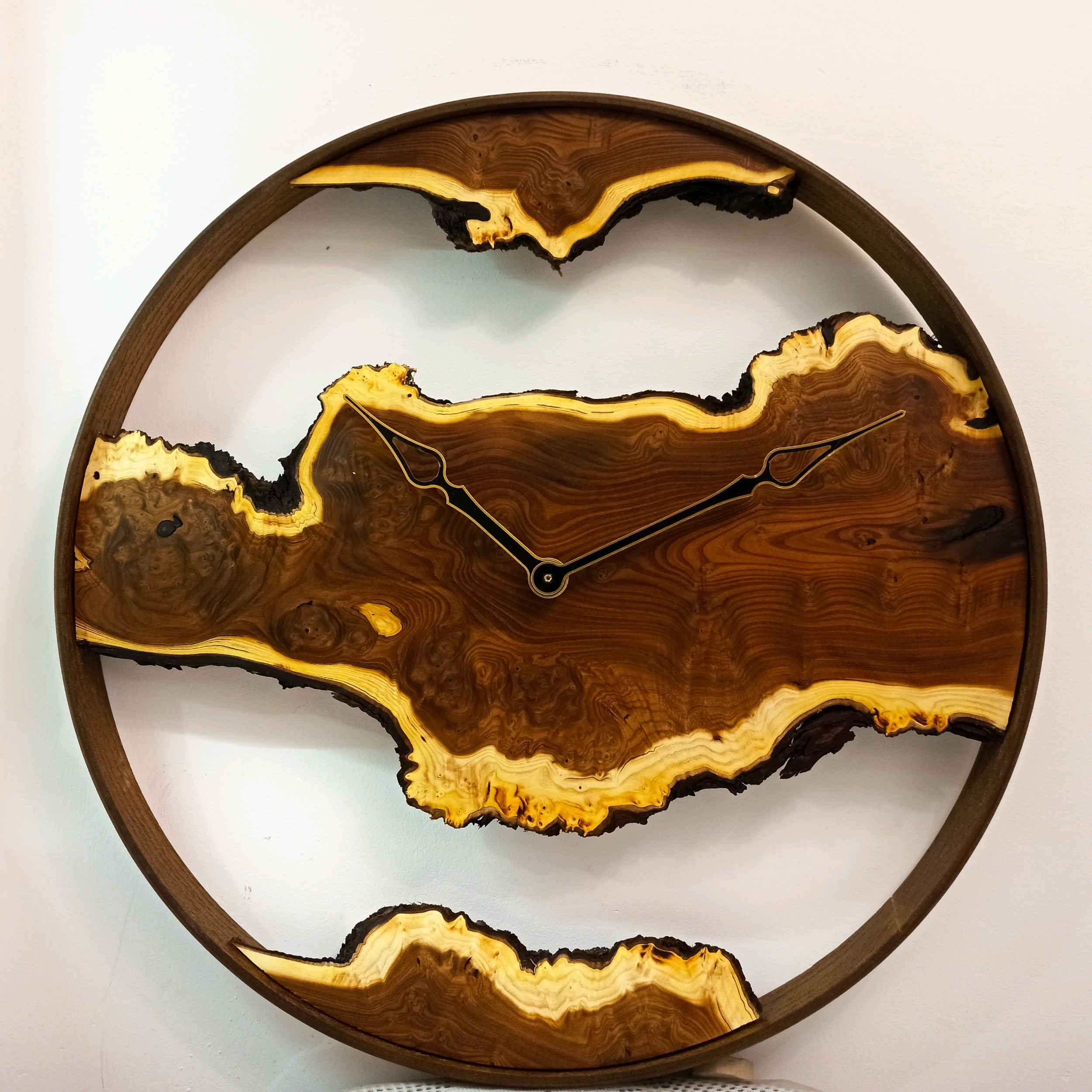 Horloge Murale en Bois Rustique – Décoration Maison Écologique