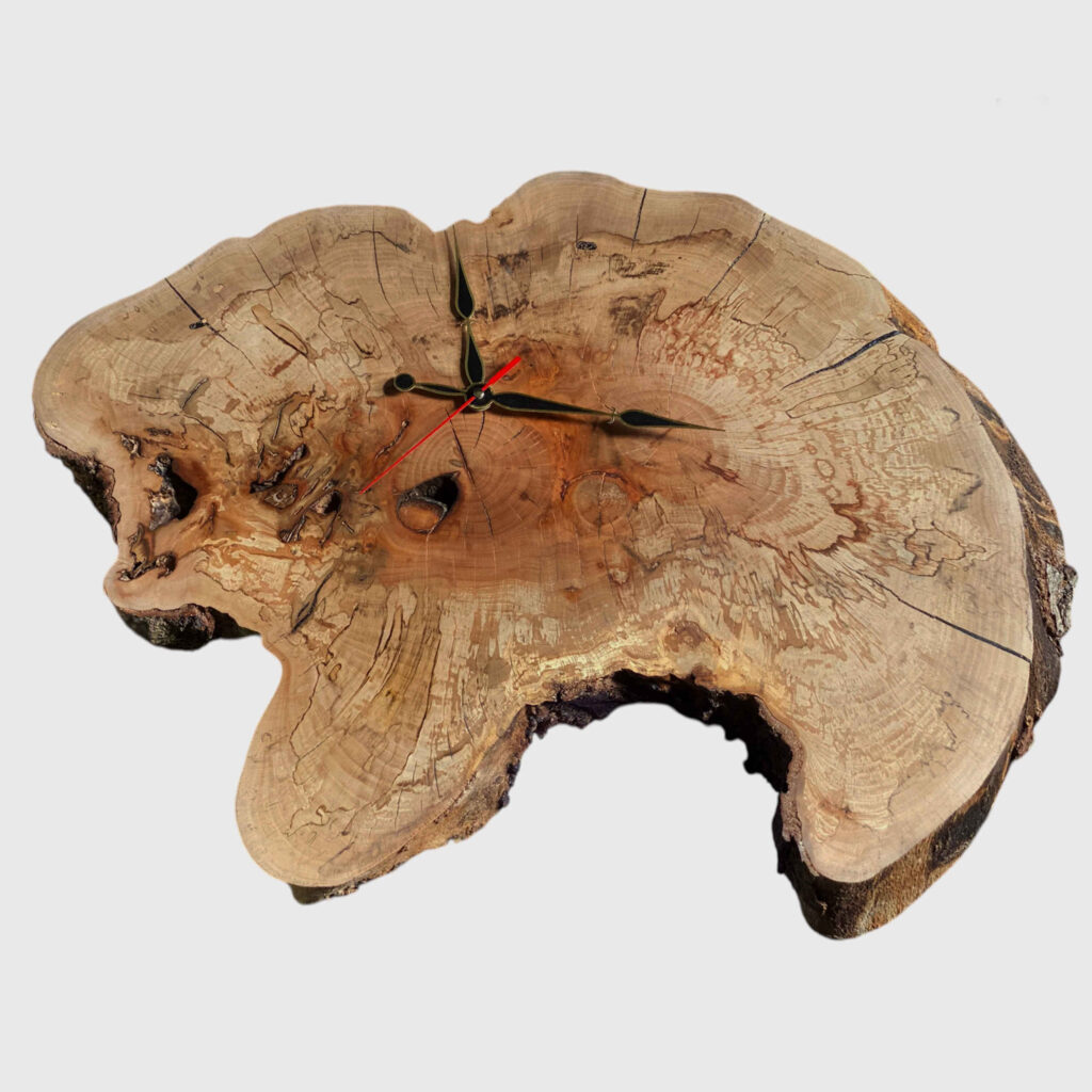 Horloge Murale en Bois Rustique – Élégance Artisanale pour Murs