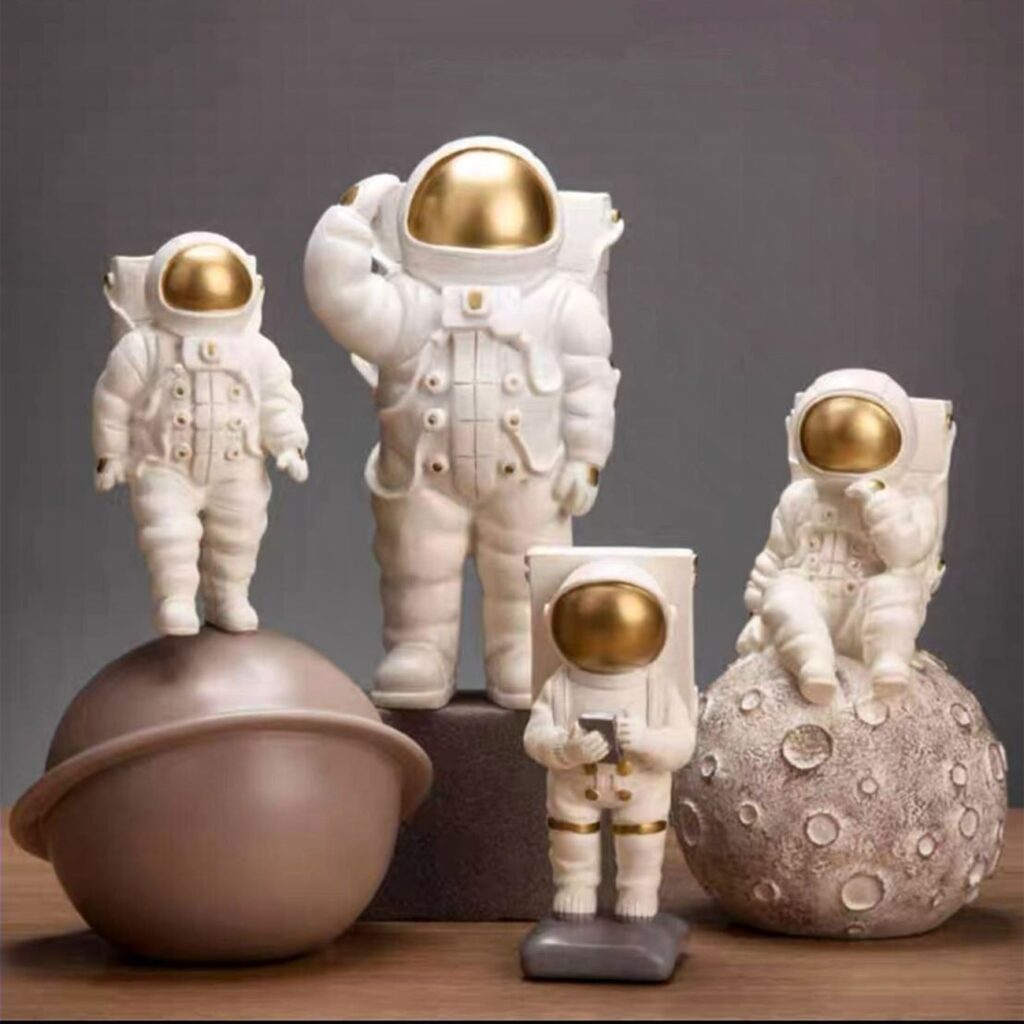 Ensemble de 4 figurines décoratives d'astronautes - Pour une décoration intérieure stellaire