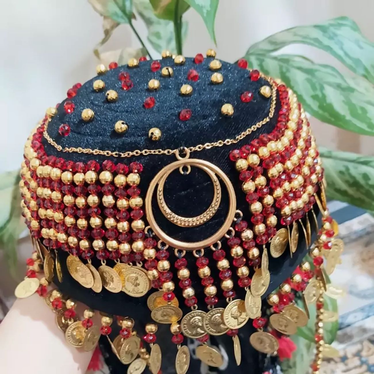 Chapeau Ethnique Kurde Traditionnel - Parfait pour Événements Culturels avec Motif de Pièces