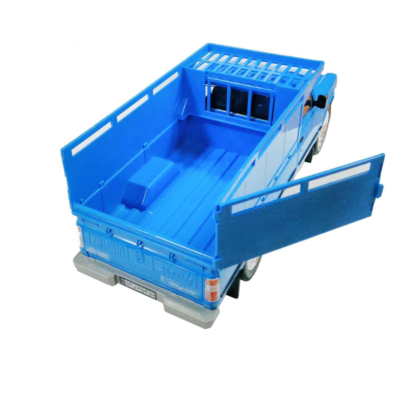 Camion pickup jouet en plastique Nissan Junior 1956 – amusant et parfait pour un jeu imaginatif