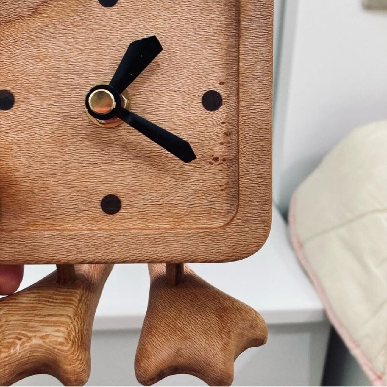 Horloge de Bureau Artisanale en Bois – Conçue pour le Style et la Fonction