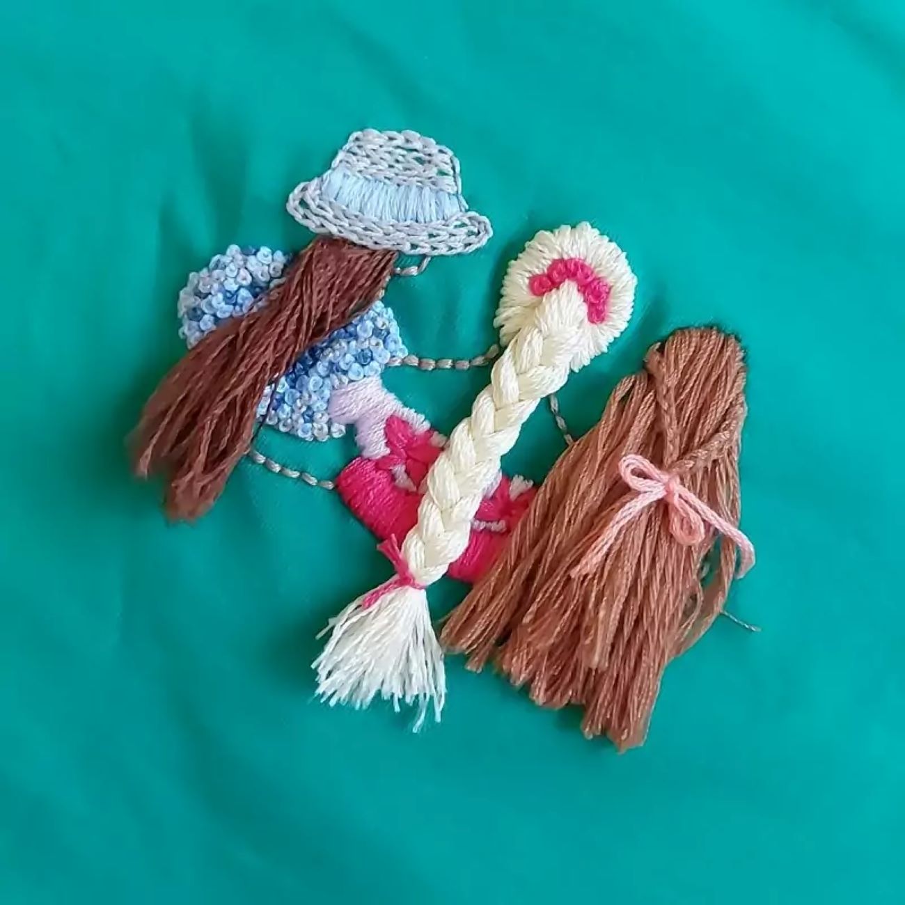 Chemise à manches courtes pour femmes brodée – Design unique & élégant