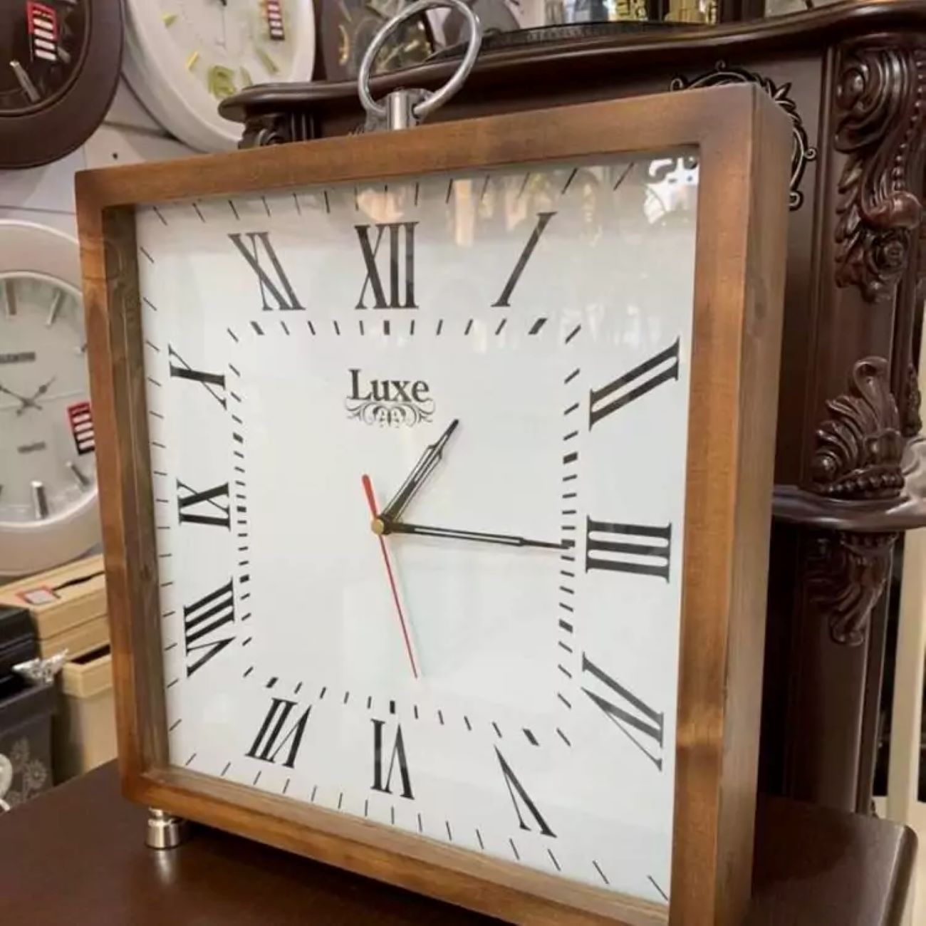Horloge de Bureau en Bois – Un Accent Artisanat Unique pour Maison ou Bureau