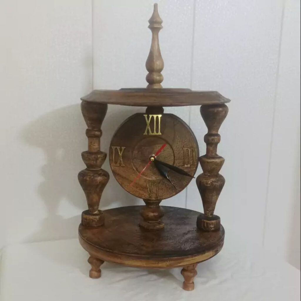 Horloge de Bureau en Bois - Une Pièce Unique et Artisanale pour Votre Maison ou Bureau