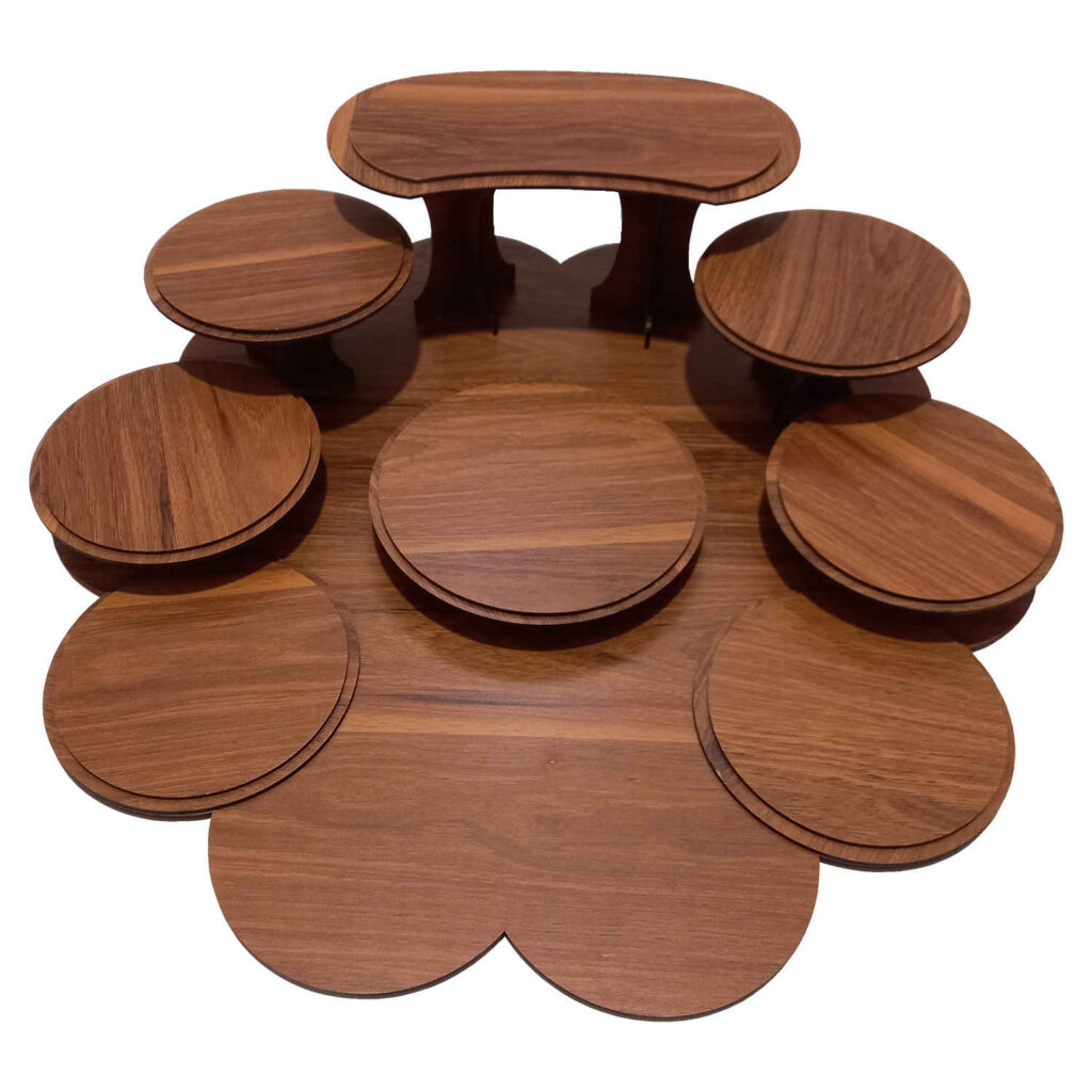 Ensemble Haft-Seen en bois pour une célébration intemporelle du Nouvel An persan (Nowruz)