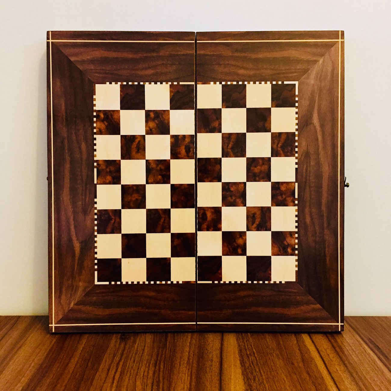 Plateau d’Échecs en Bois pour une Expérience de Jeu Luxueuse