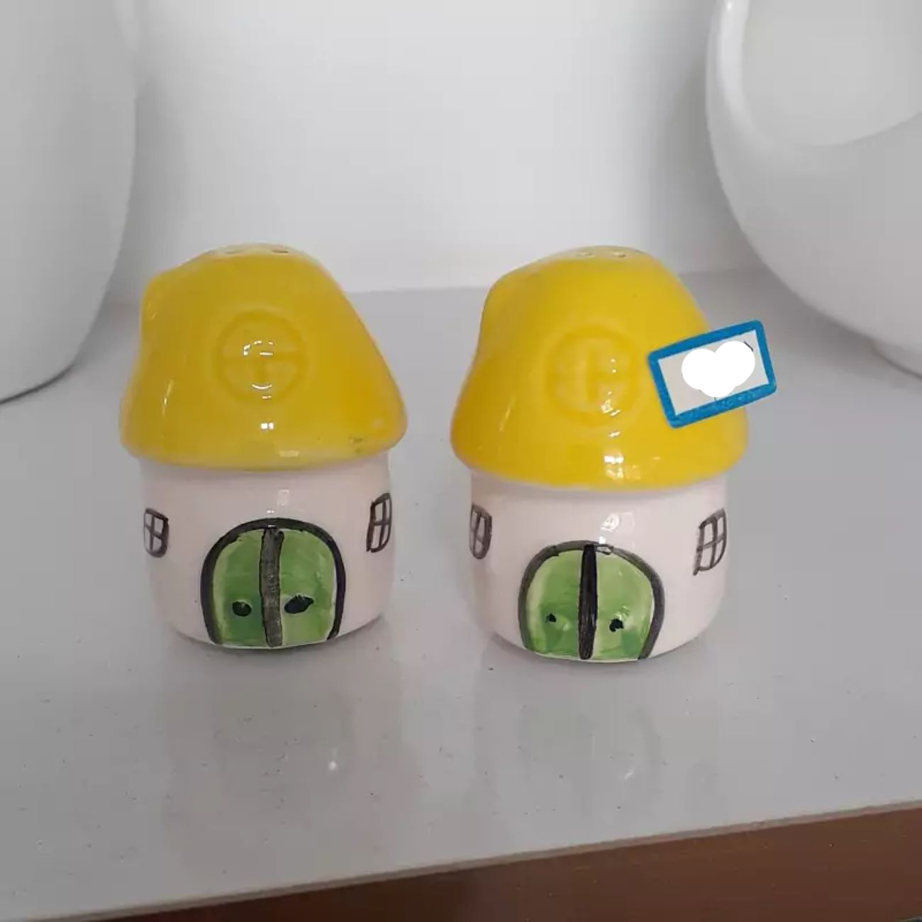 Ensemble Élégant de Salieres et Poivrières en Céramique – Design Cottage – Accessoires de Cuisine Artistiques