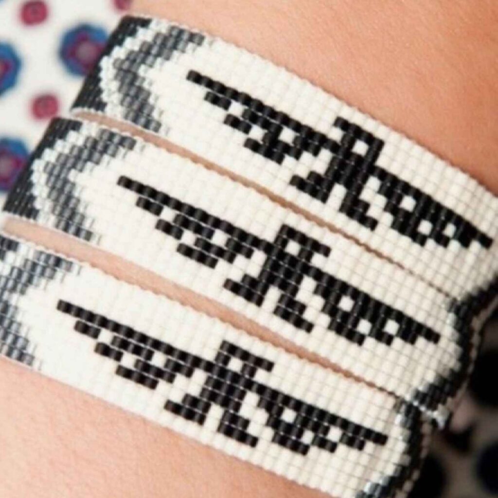 Bracelet Perlé Élégant pour Homme – Design Aigle