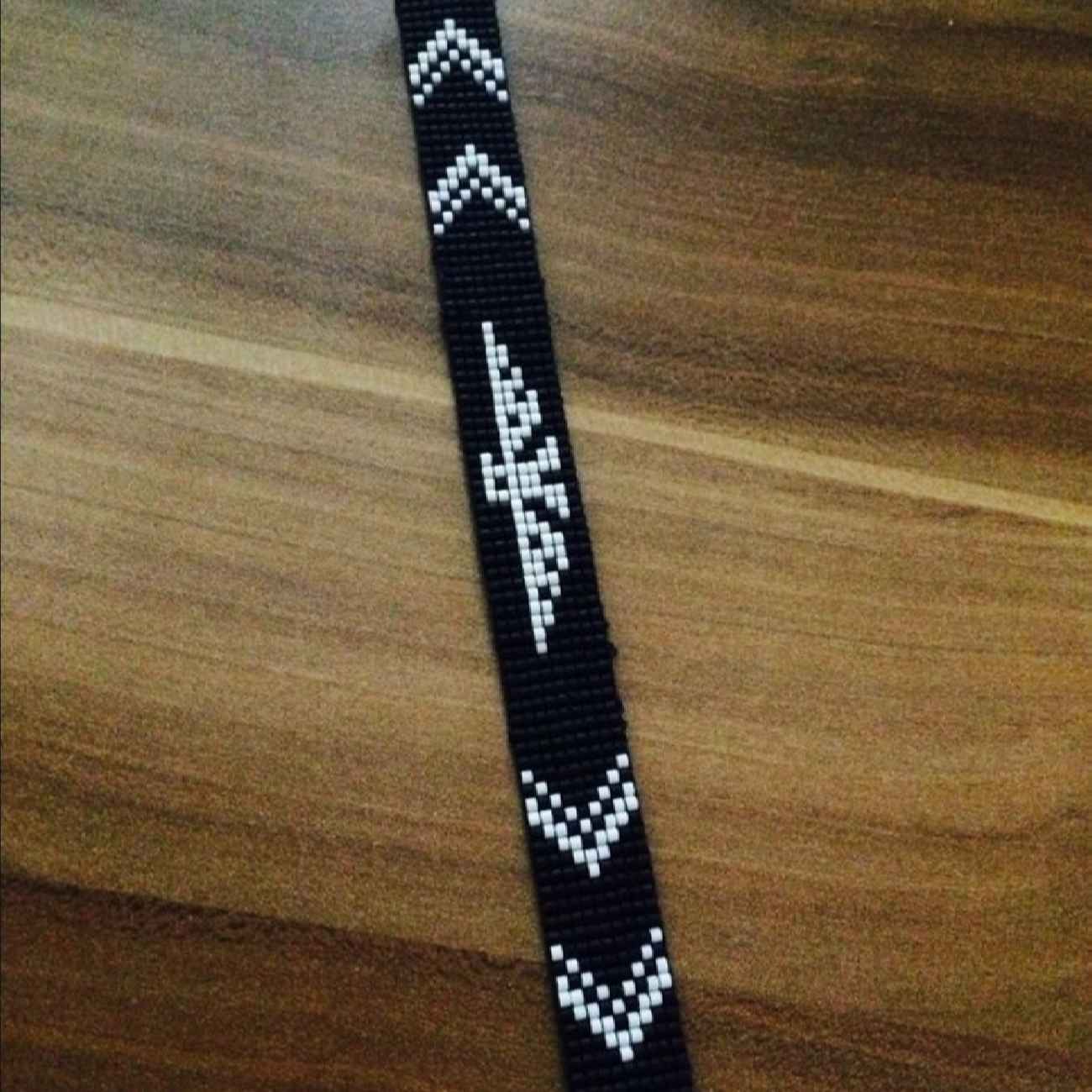 Bracelet Perlé Élégant pour Homme – Design Aigle