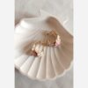 Boucles d'oreilles Minakari élégantes et florales Huggie – Chiques et stylées
