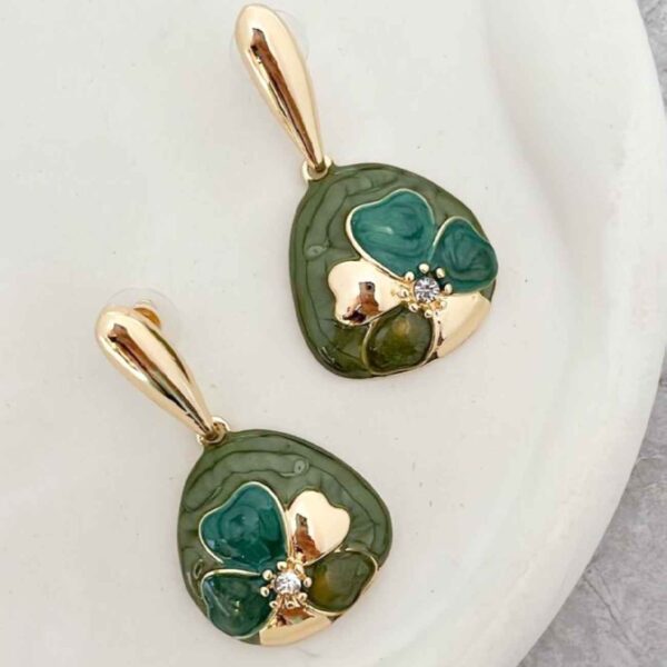 Boucles d’oreilles Minakari vertes en émail avec fleurs suspendues pour femmes