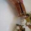 Boîte à bijoux artisanale en noyer avec design élégant d’oiseaux et de fleurs