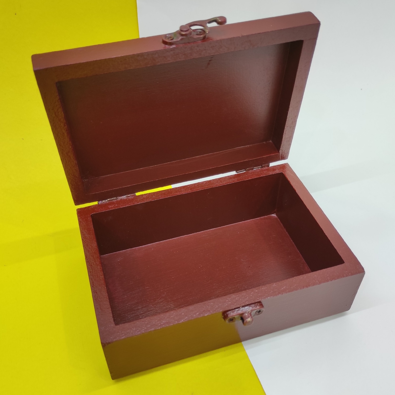 Boîte à bijoux en bois artisanale avec motifs persans et calligraphie