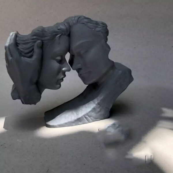 Bougie sculpture artisanale de Roméo et Juliette, un symbole d’amour (lot de 3 pièces)