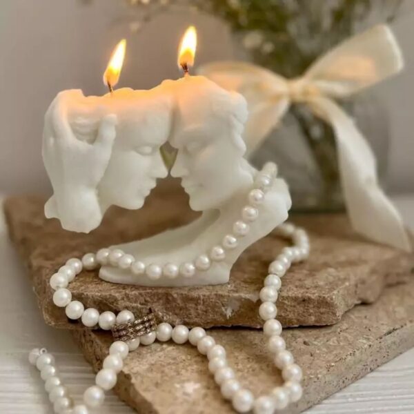 Set de bougies figuratives Roméo et Juliette – Bougies artisanales sculpturales en cire de paraffine pour cadeaux romantiques (3 pièces)