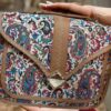 Sac à bandoulière Termeh fait main avec motif héritage persan