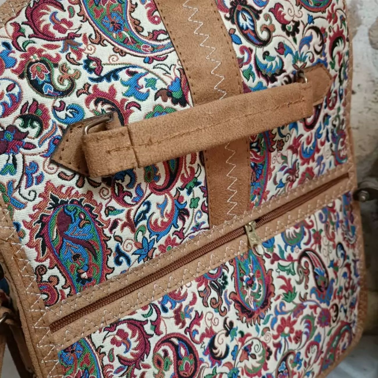 Sac à bandoulière Termeh fait main avec motif héritage persan