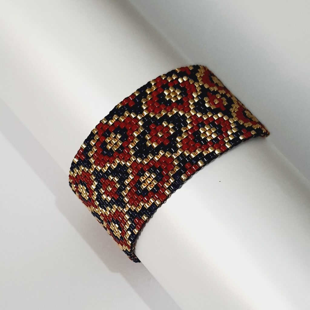 Bracelet Tissé Persan en Acier pour Femme – Motif Géométrique