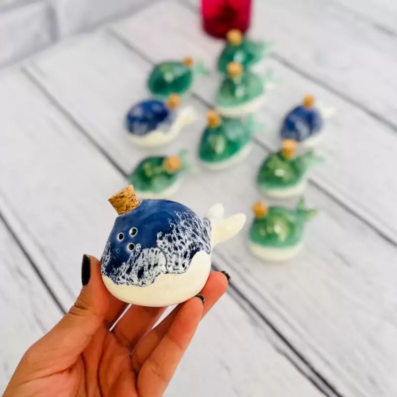 Salère et Poivrière en Céramique Fait Main – Design Baleine