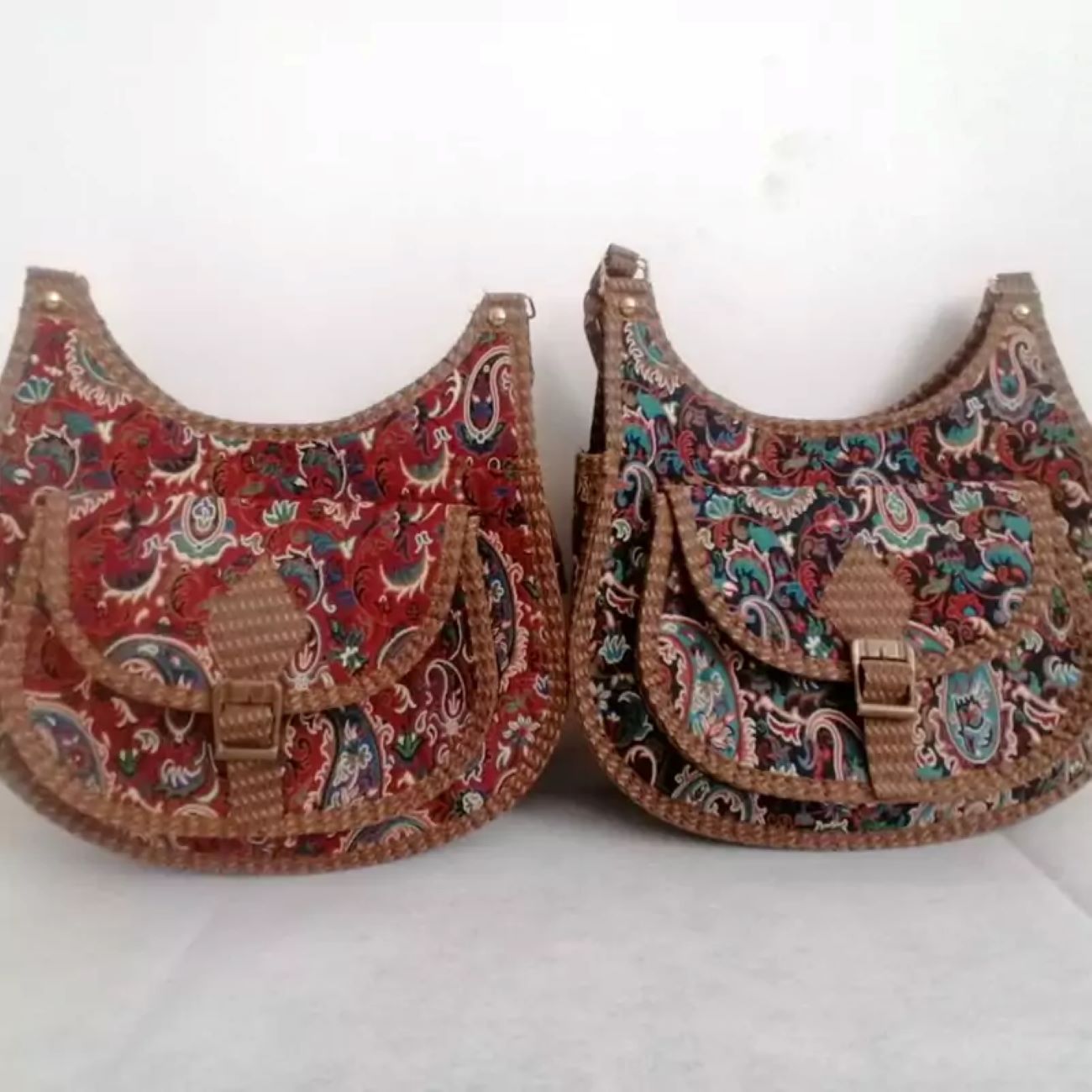 Sac à bandoulière Termeh unique avec motif traditionnel persan
