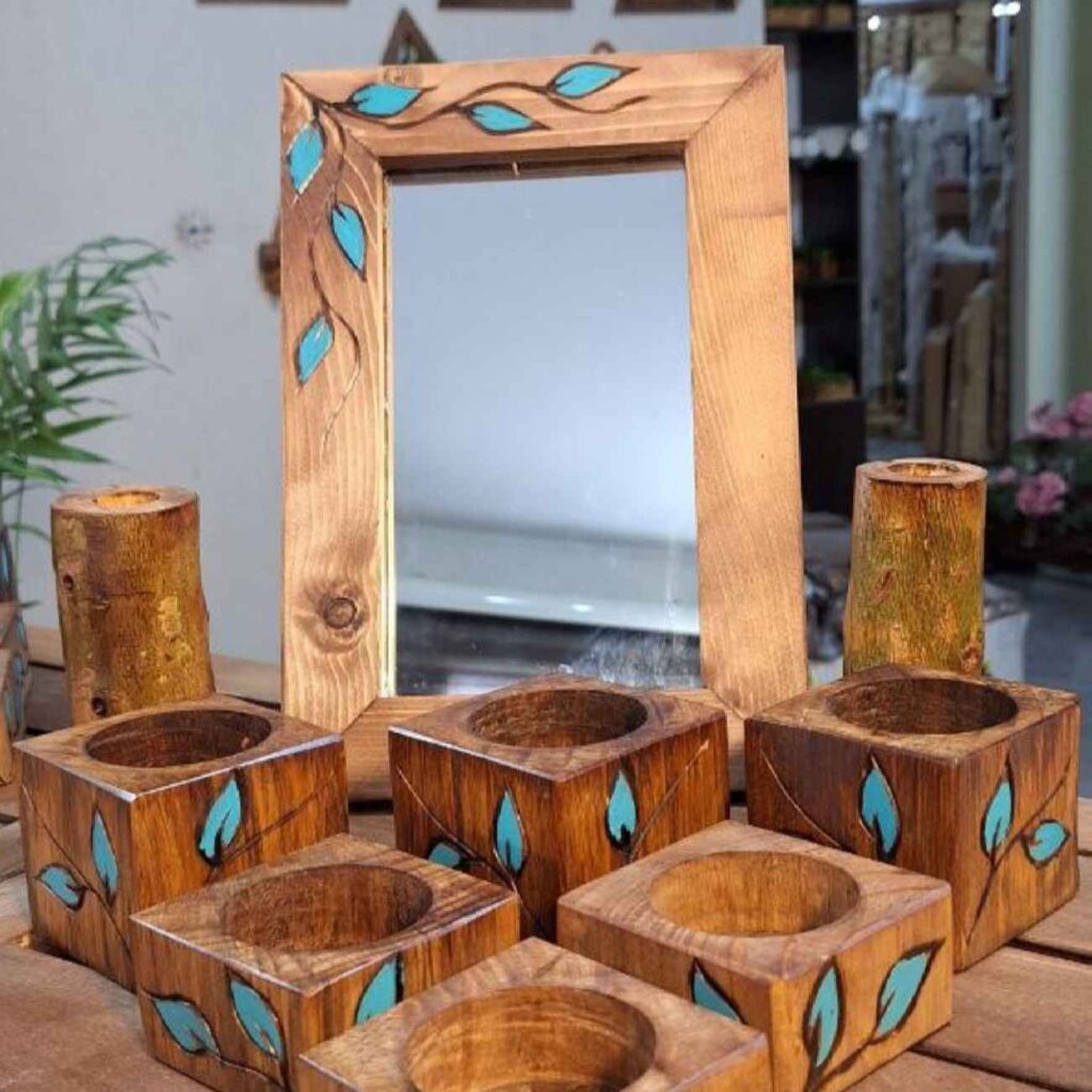 Ensemble Haft-Seen en bois avec miroir – Motif feuille bleue, pour Nowruz