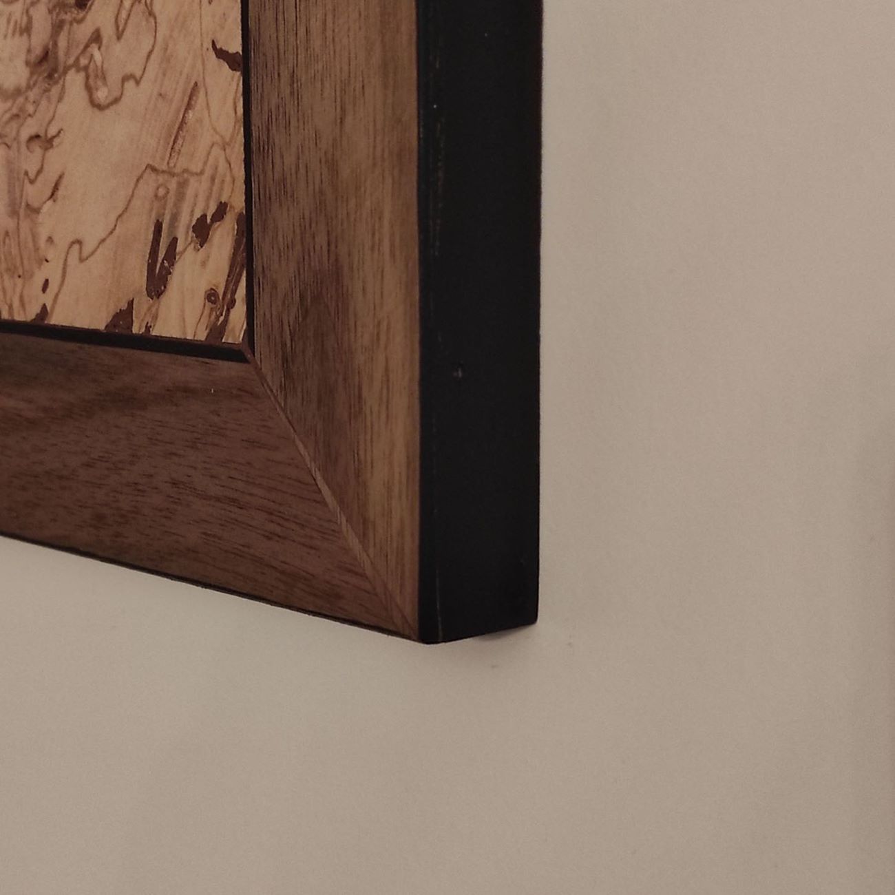 Art Mural en Marqueterie de Bois – Panneau en Marqueterie avec Design de Lion