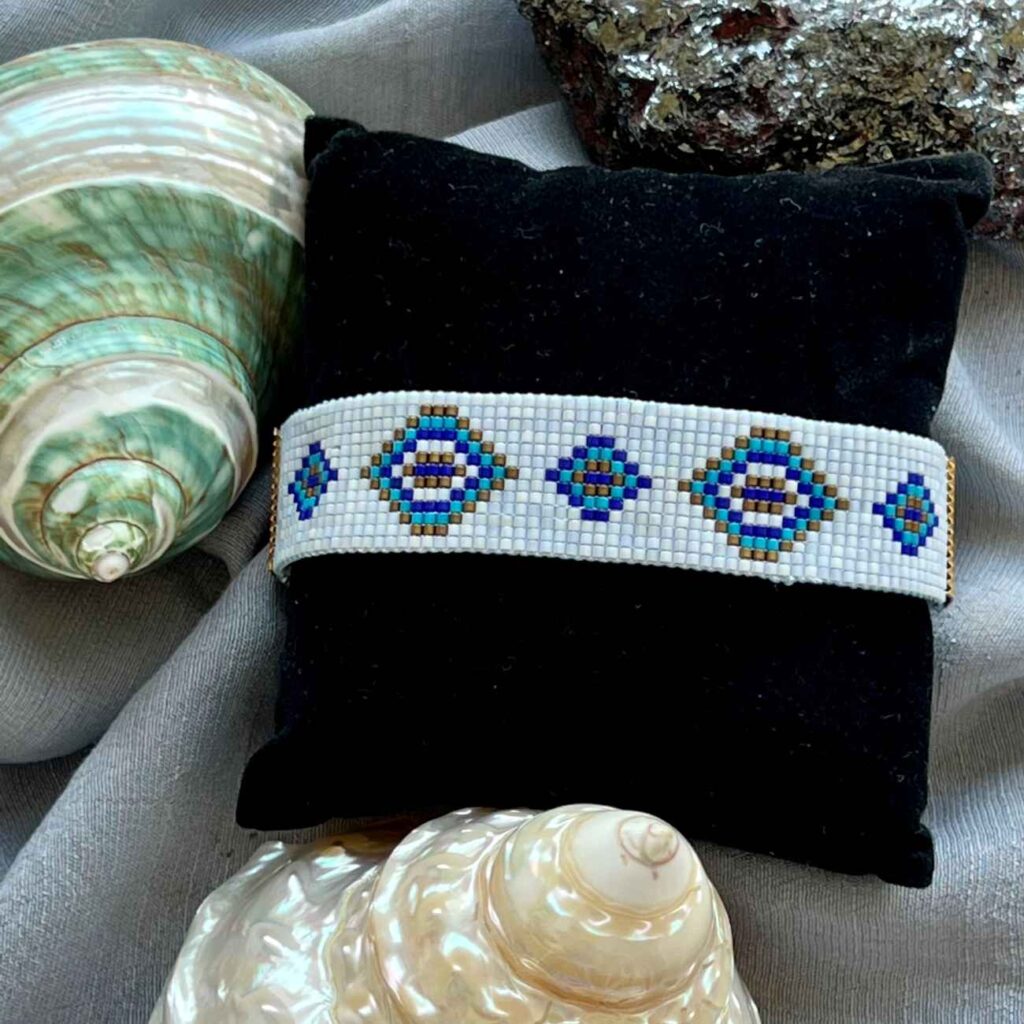 Bracelet Tissé en Acier pour Femme – Motif Œil Protecteur