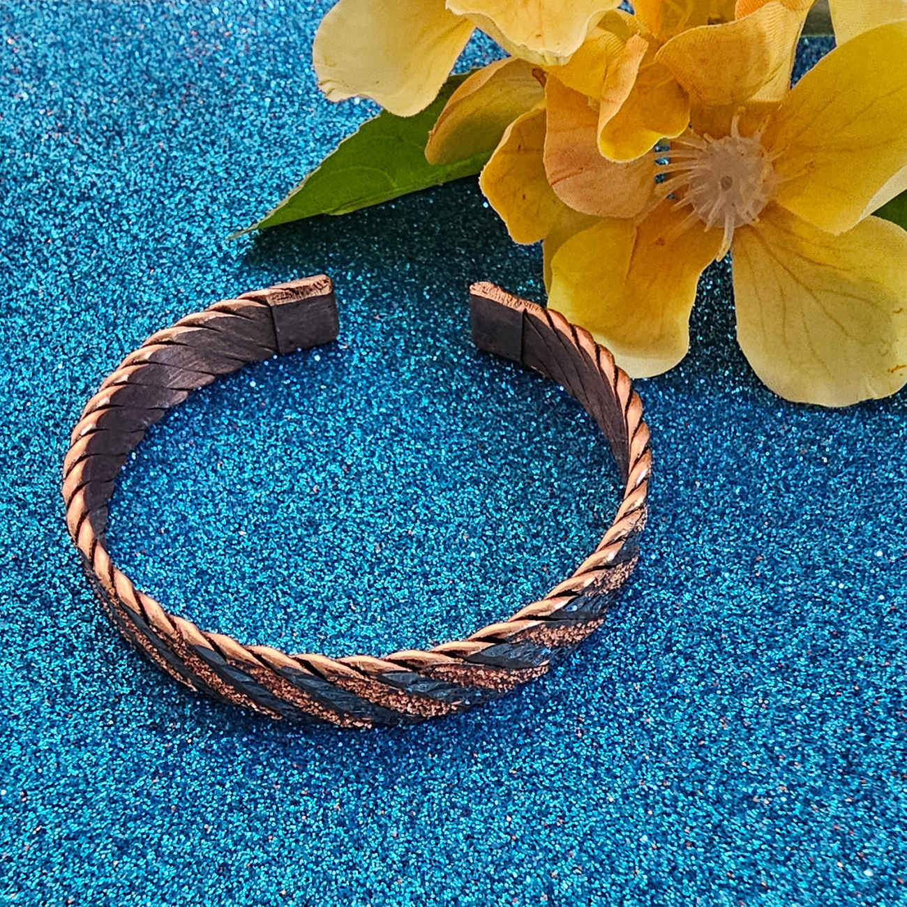 Bracelet Manchette en Cuivre Ajustable – Ajustement Parfait, Style Intemporel