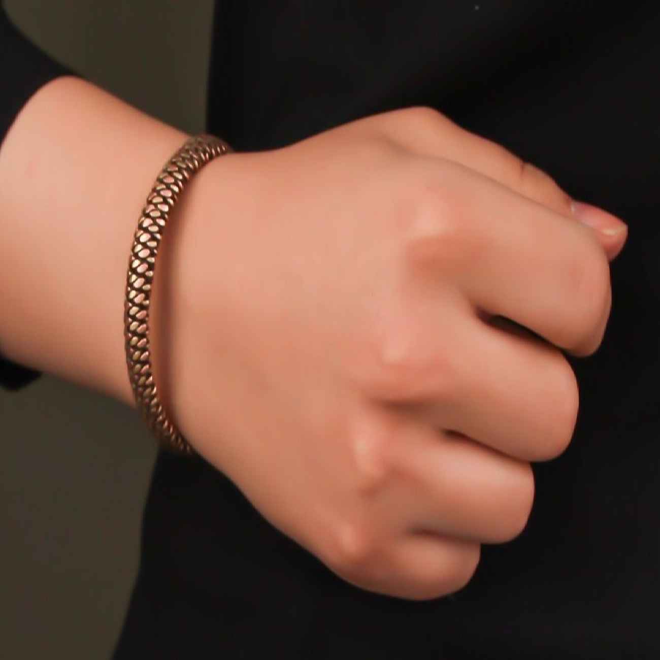 Bracelet Manchette en Cuivre – Design Classique et Minimaliste, Idéal pour Empiler ou Porter Seul