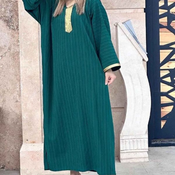 Caftan Simple pour Femme – Idéal pour les Sorties Quotidiennes et les Rencontres Décontractées