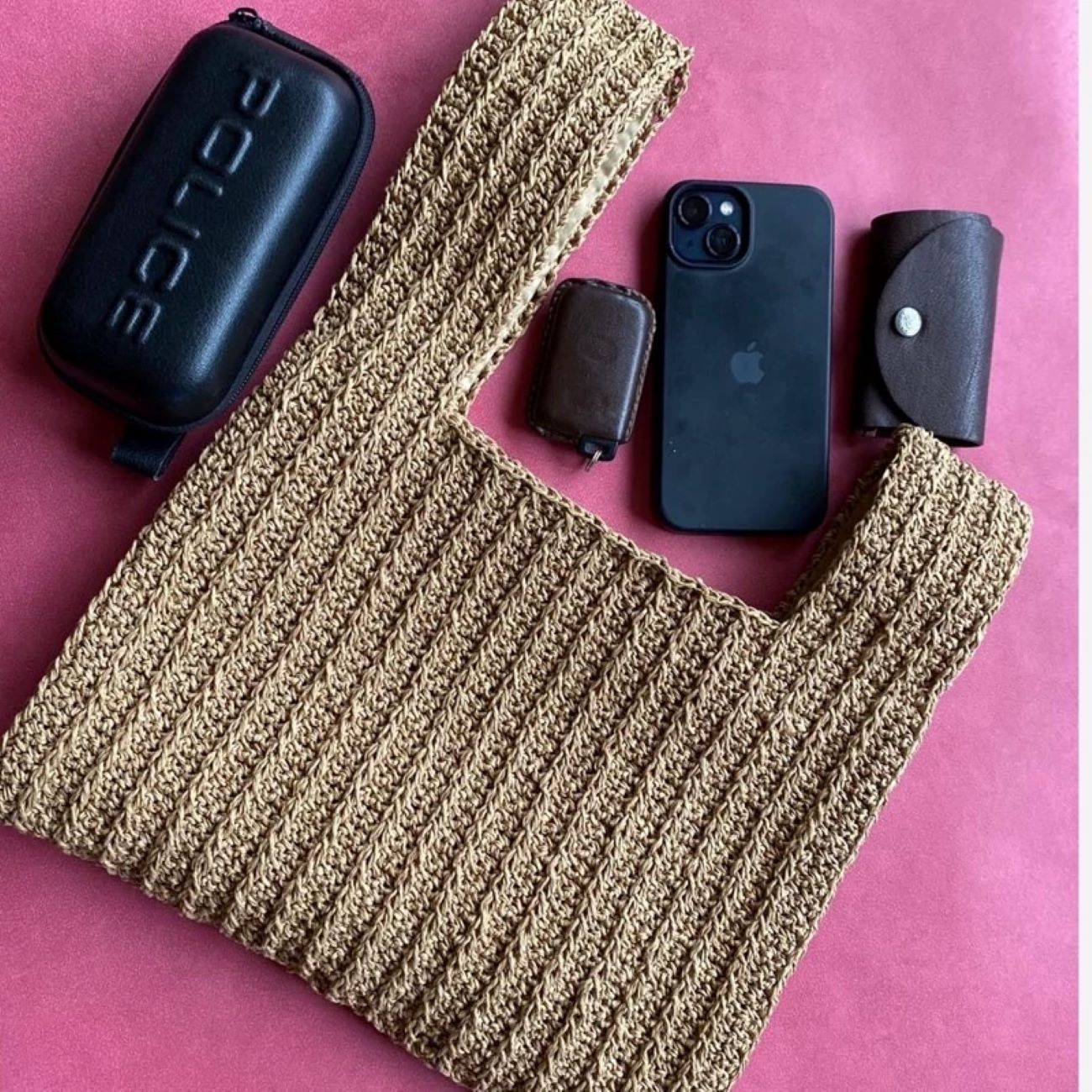 Sac à bandoulière en raphia artisanal – Fait au crochet avec soin pour un style raffiné