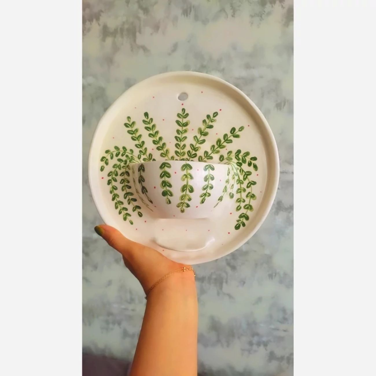 Jardinière murale en céramique – Pot avec motif élégant de feuilles