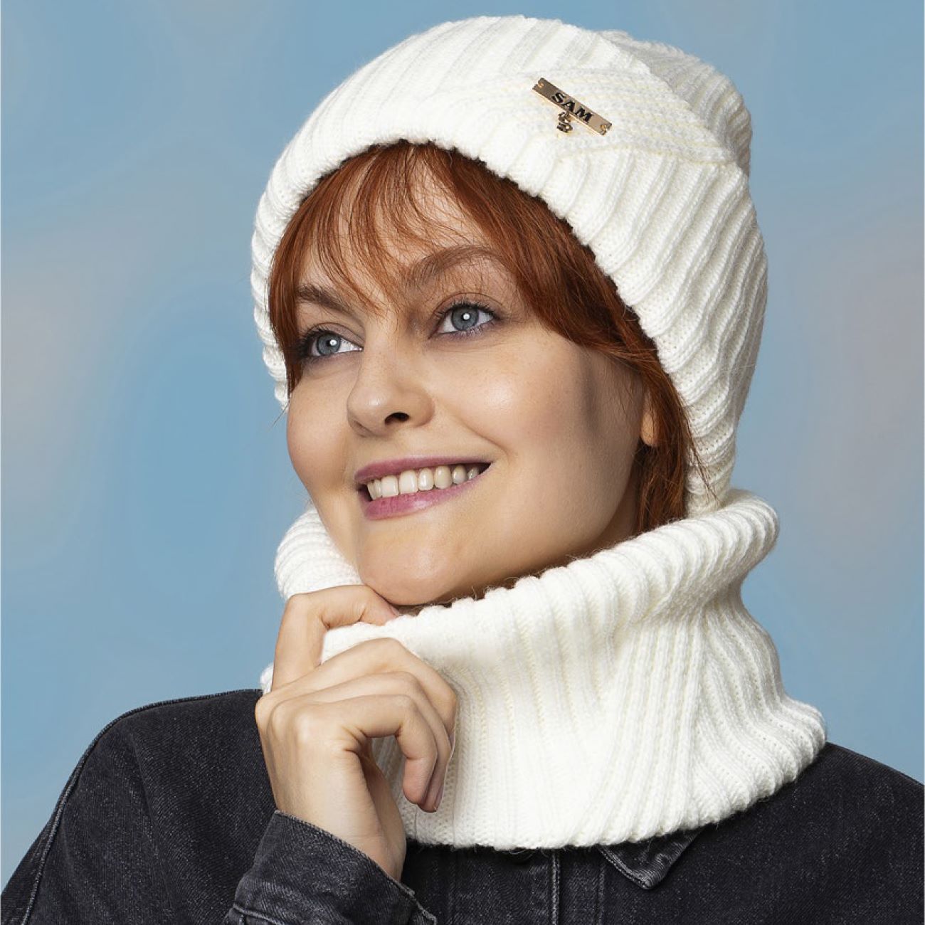 Ensemble bonnet tricoté et écharpe circulaire avec doublure en fausse fourrure douce