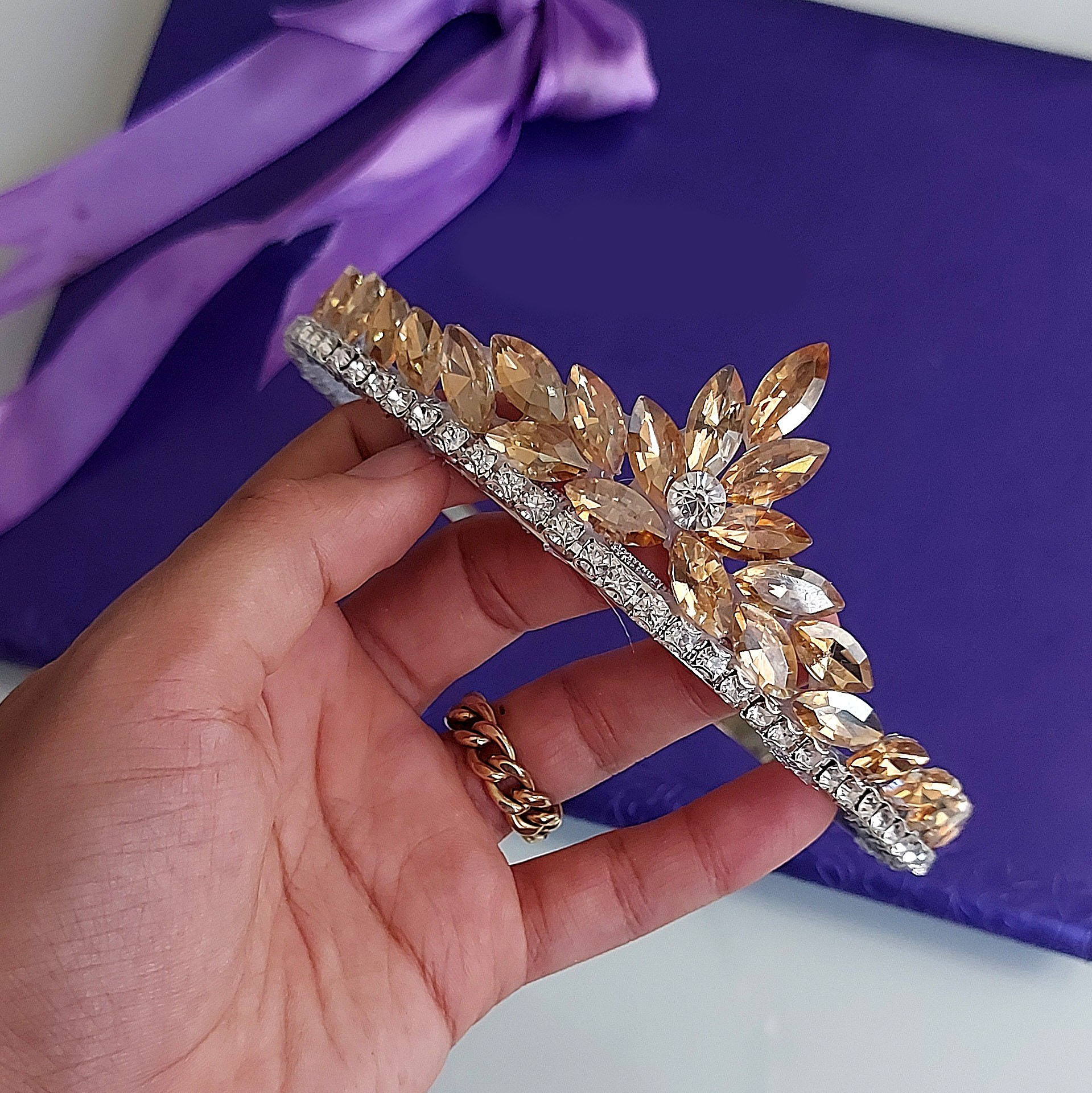 Rêve de cristal – Le diadème de mariage ultime pour votre collection d'accessoires