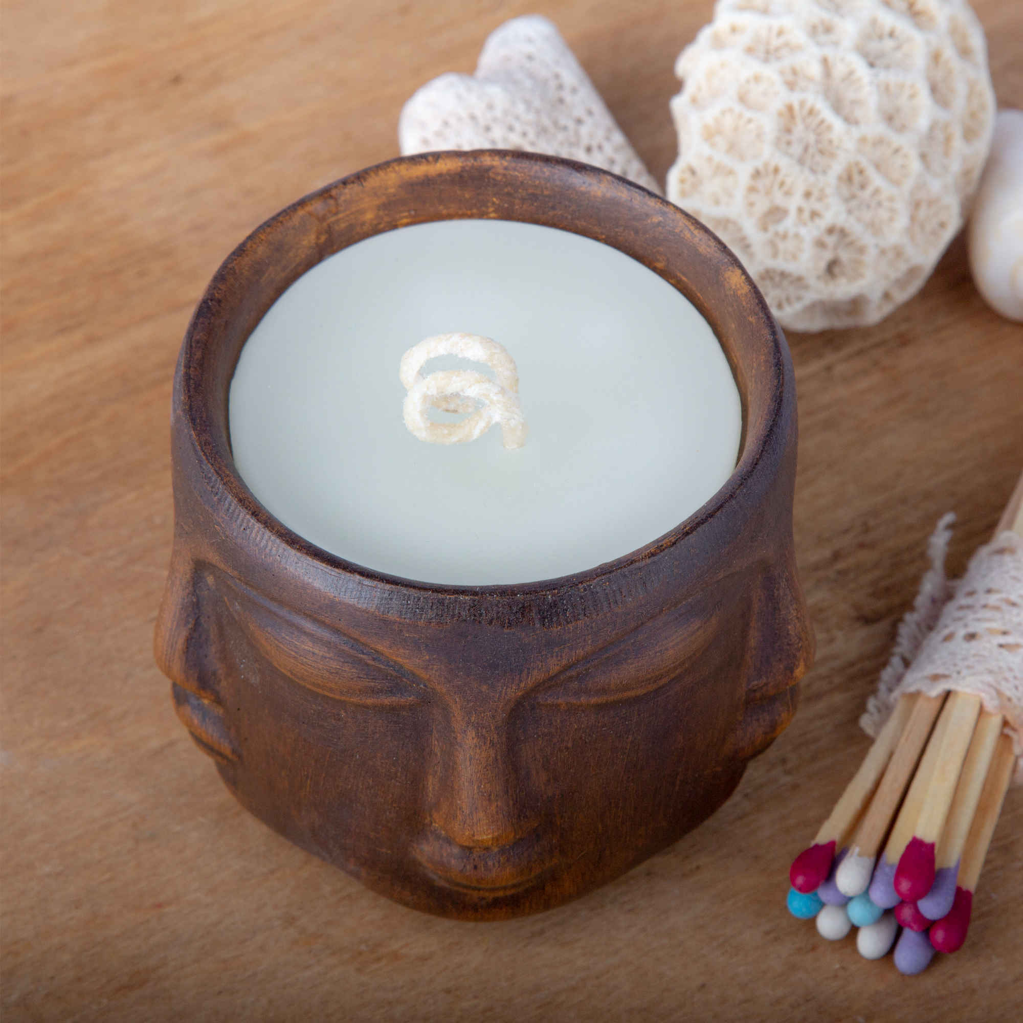 Bougie Décorative en Pot Bois, Durable et Style Rustique avec Motif Visage