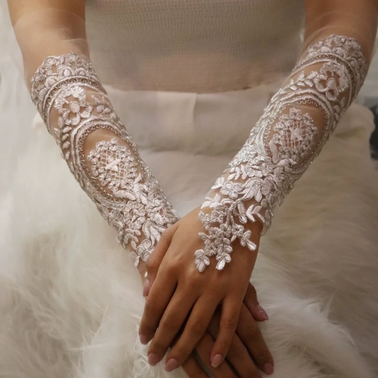 Gants de mariée sans doigts élégants et ornés – Pour mariages et occasions spéciales