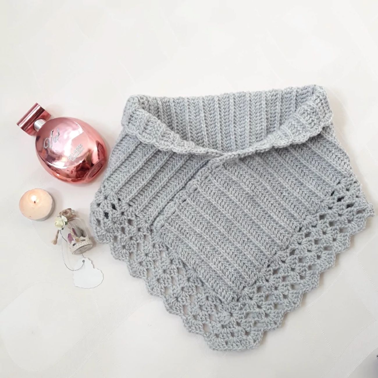 Foulard col en crochet fait main – Accessoire doux et élégant pour les temps froids