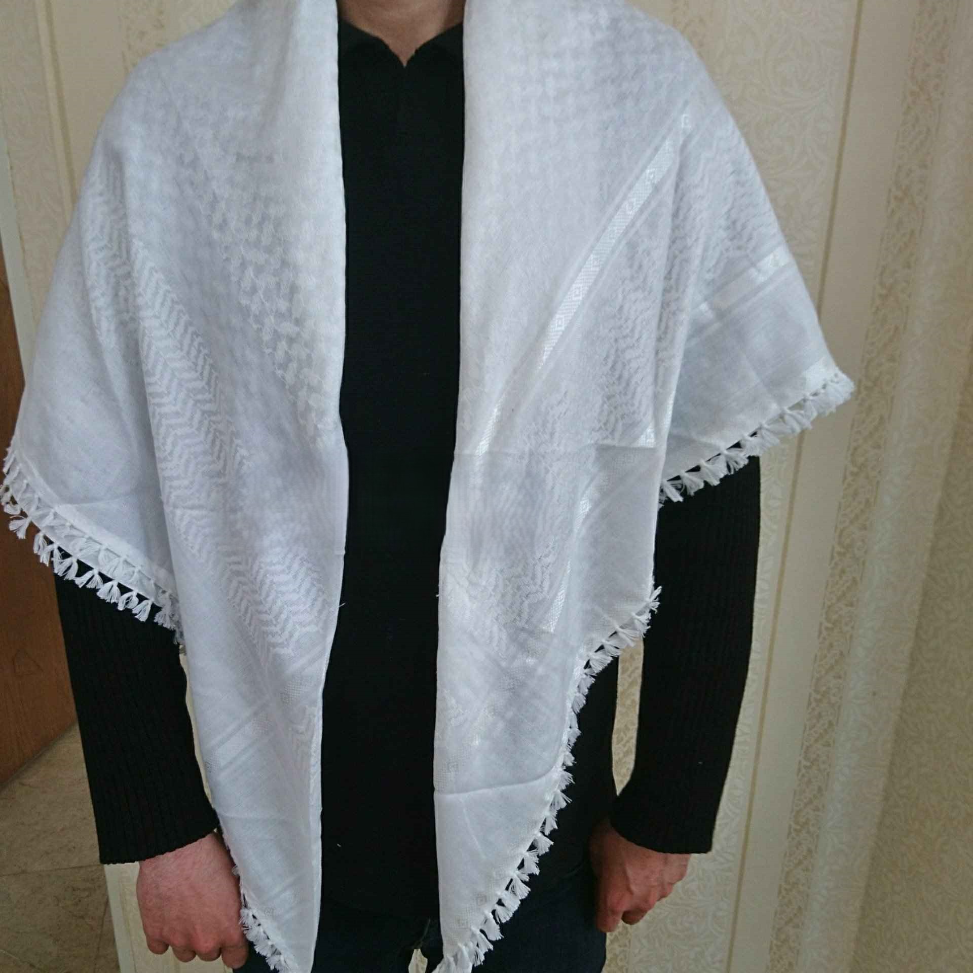 Foulard Shemagh en Coton Omanais de Luxe – Doux, Respirant et Élégant, Parfait pour le Port sur la Tête